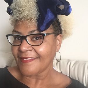 Meet your Posher, Veronica